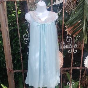 60s Dreamy Vintage Lace-Accented Light Blue Chemise Large